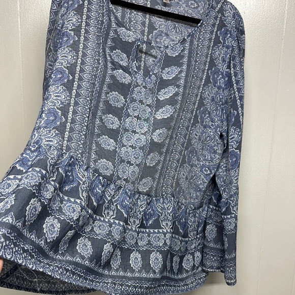 Como Vintage Blue and White Bell Sleeve Blouse - Picture 4 of 12